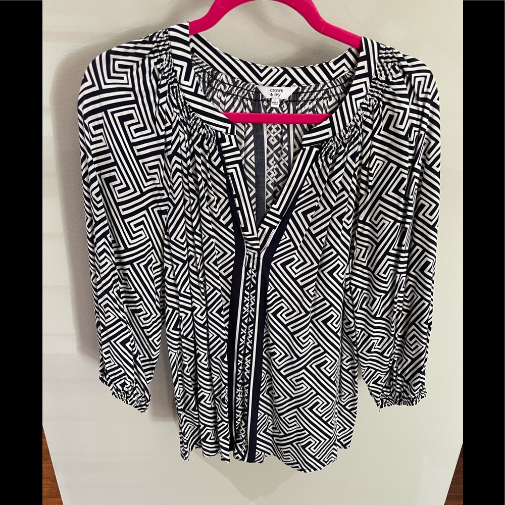 Crown and Ivy 3/4 sleeve printed peasant top